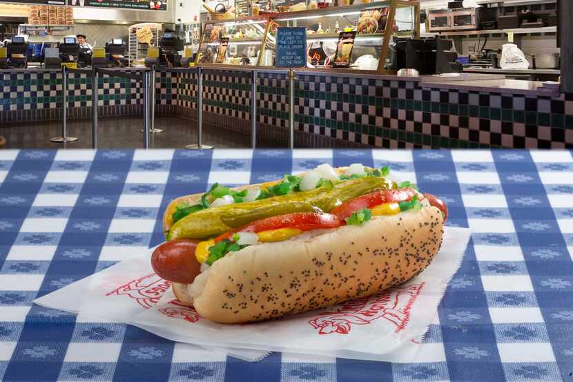 Portillo's is bringing Chicago-style hot dogs and more to North Texas in 2022.