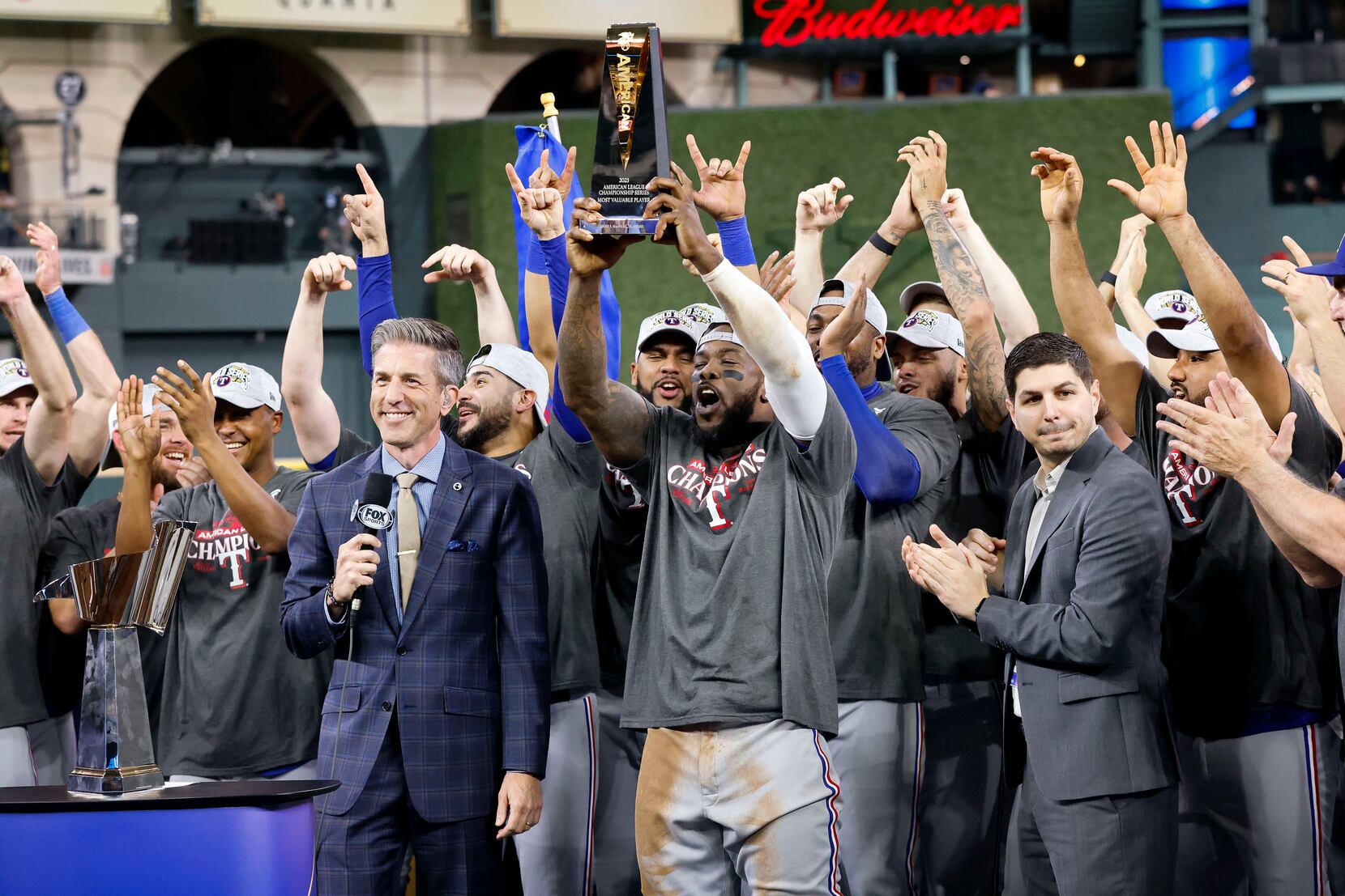 Rangers in rebuilding mode decade after only 2 World Series