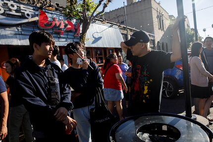 OGE waits to have dinner with friends Kang Dong-Han and Jeon Kyoung-Min in Los Angeles'...