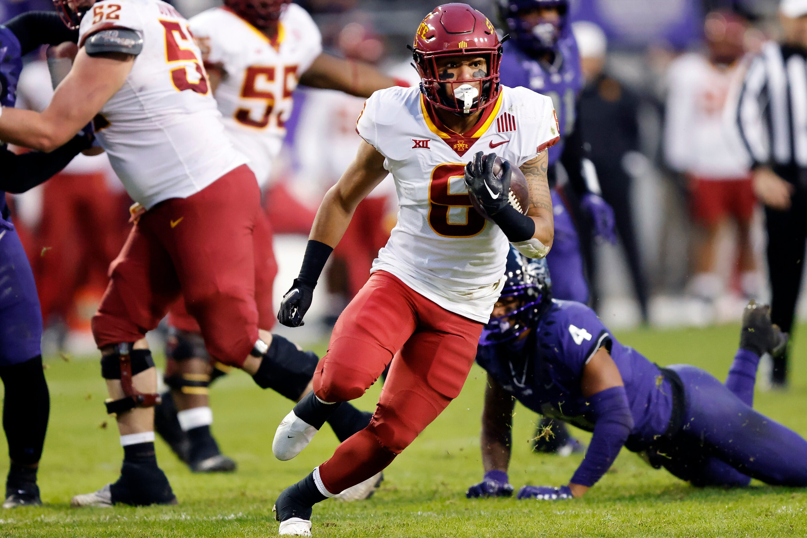 Iowa State Cyclones running back Eli Sanders (6) carries the ball during the second half...