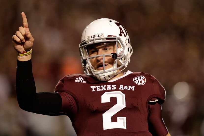 COLLEGE STATION, TX - NOVEMBER 24:  Texas A&M Aggies quarterback Johnny Manziel #2...