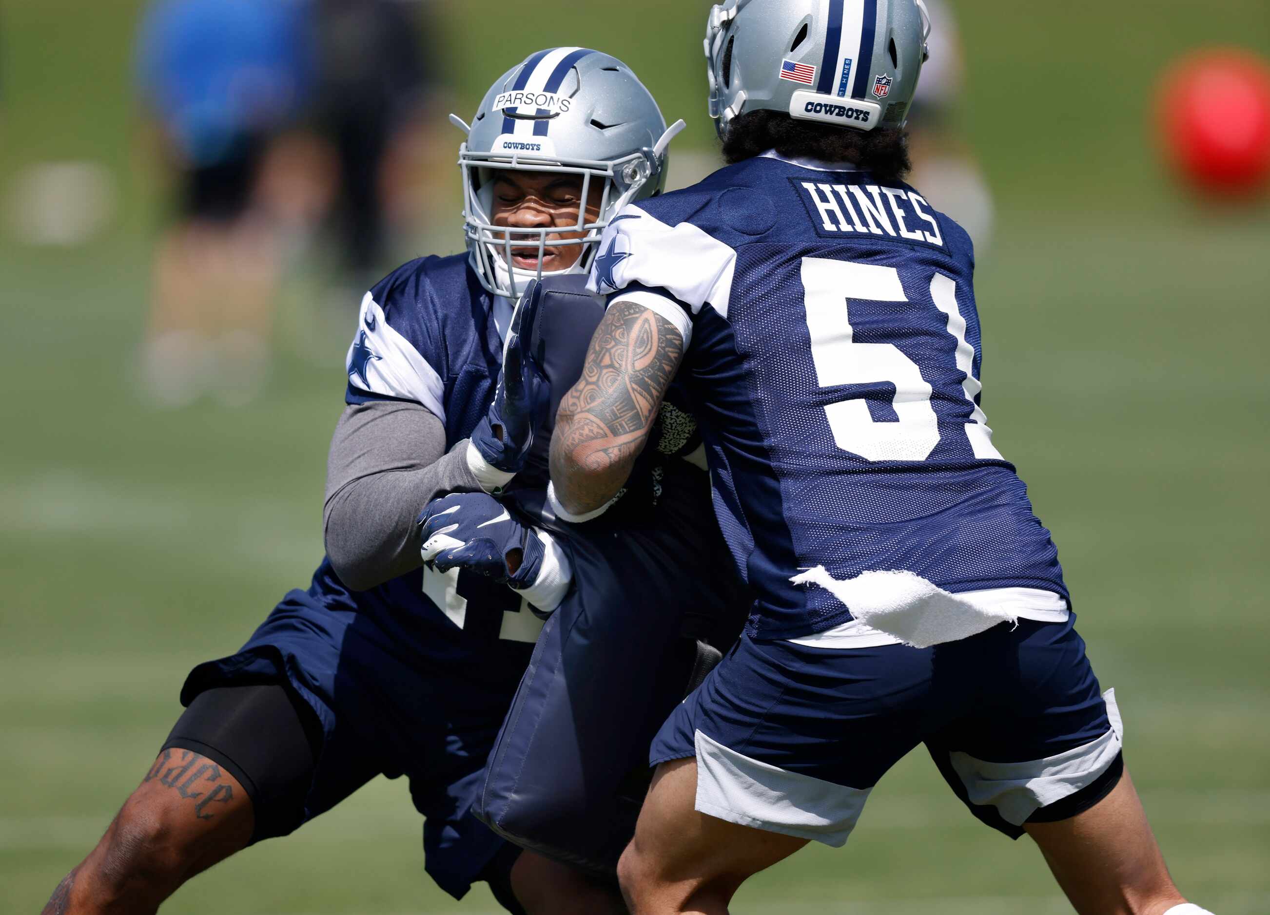 Dallas Cowboys rookie linebacker Micah Parsons (11) faces off against linebacker Anthony...