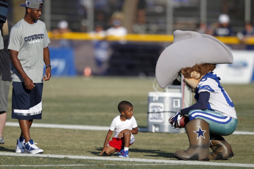 Chris Paul son of Los Angeles Clippers point guard Chris Paul plays with Dallas Cowboys...