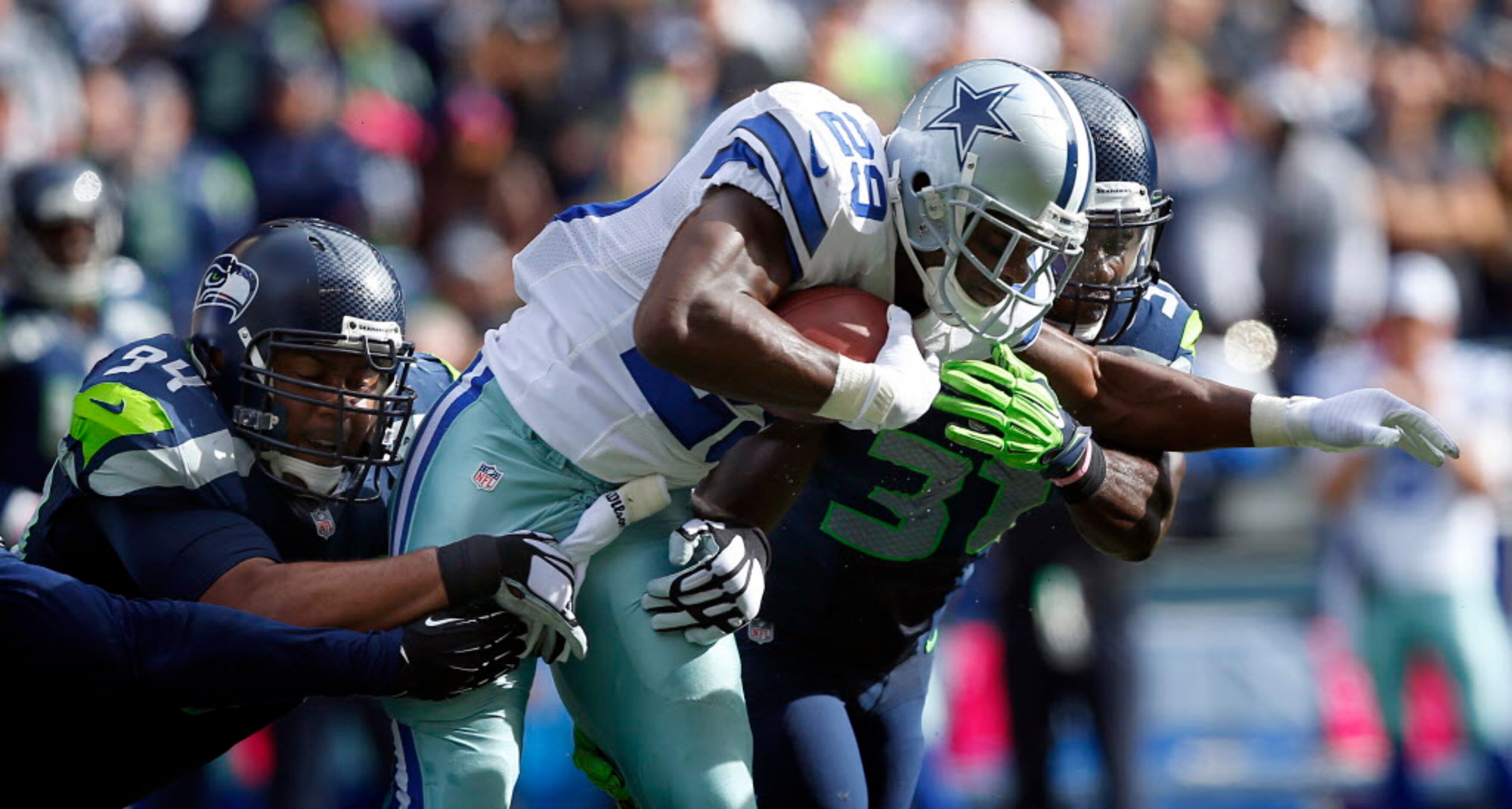 The Seahawks' Pass Defense Thrives in a Tough Environment - The