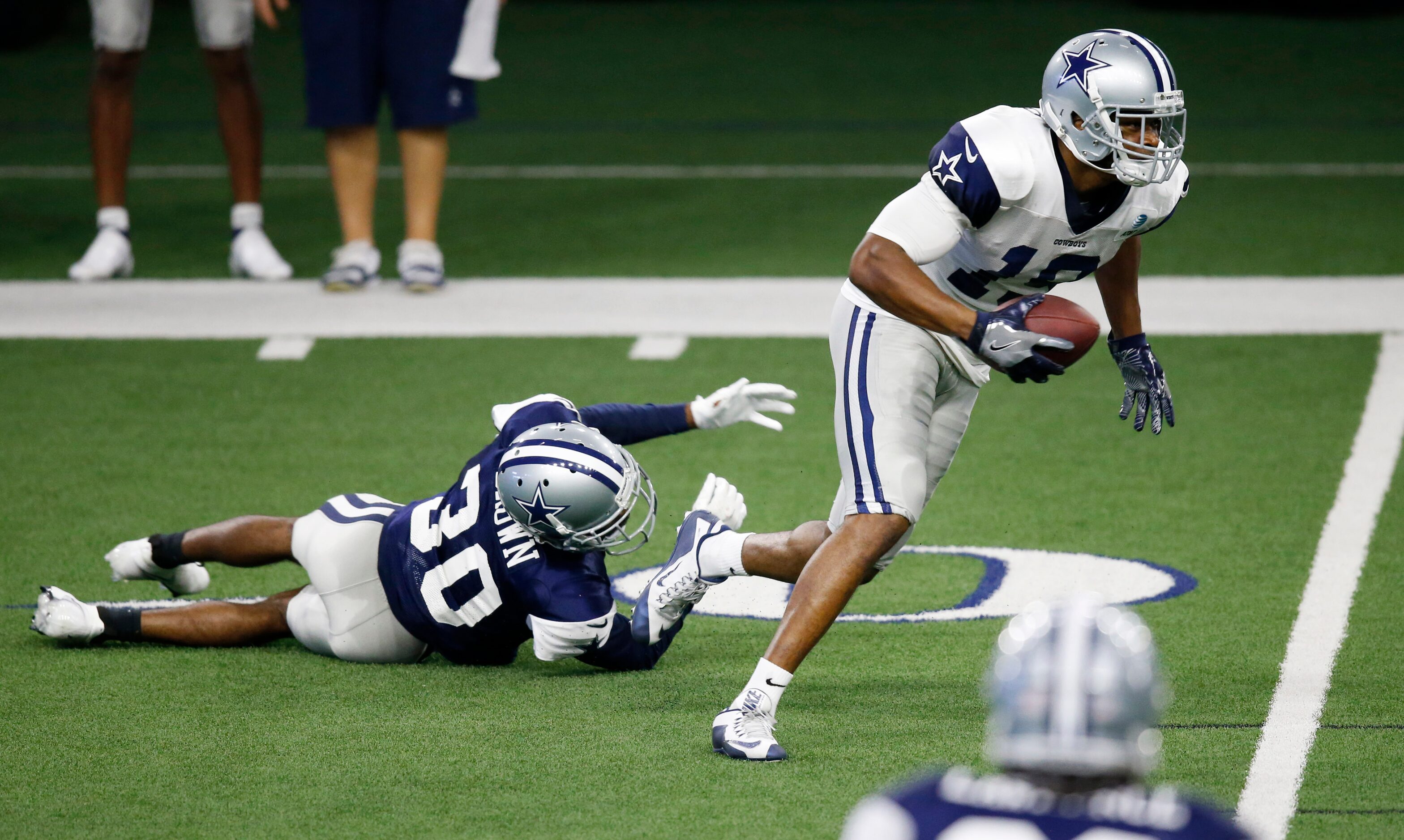 Dallas Cowboys wide receiver Amari Cooper (19) breaks away from Dallas Cowboys cornerback...