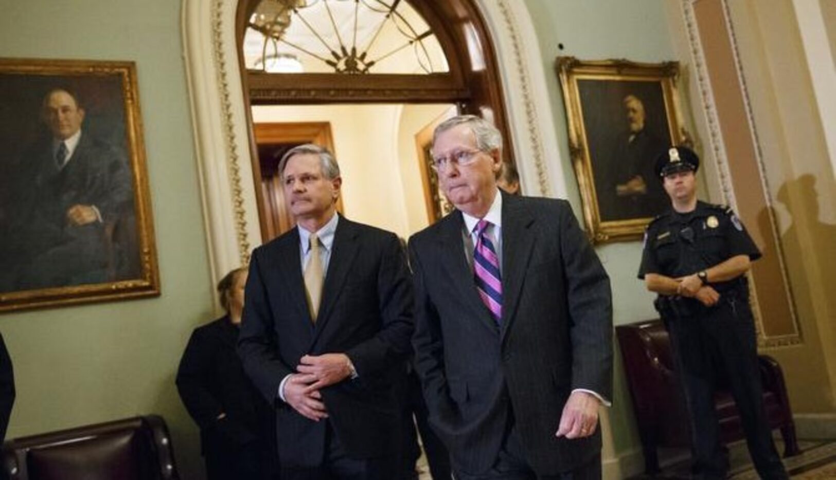 El líder de los republicanos en el Senado, Mitch McConnell, reafirmó que el Congreso...