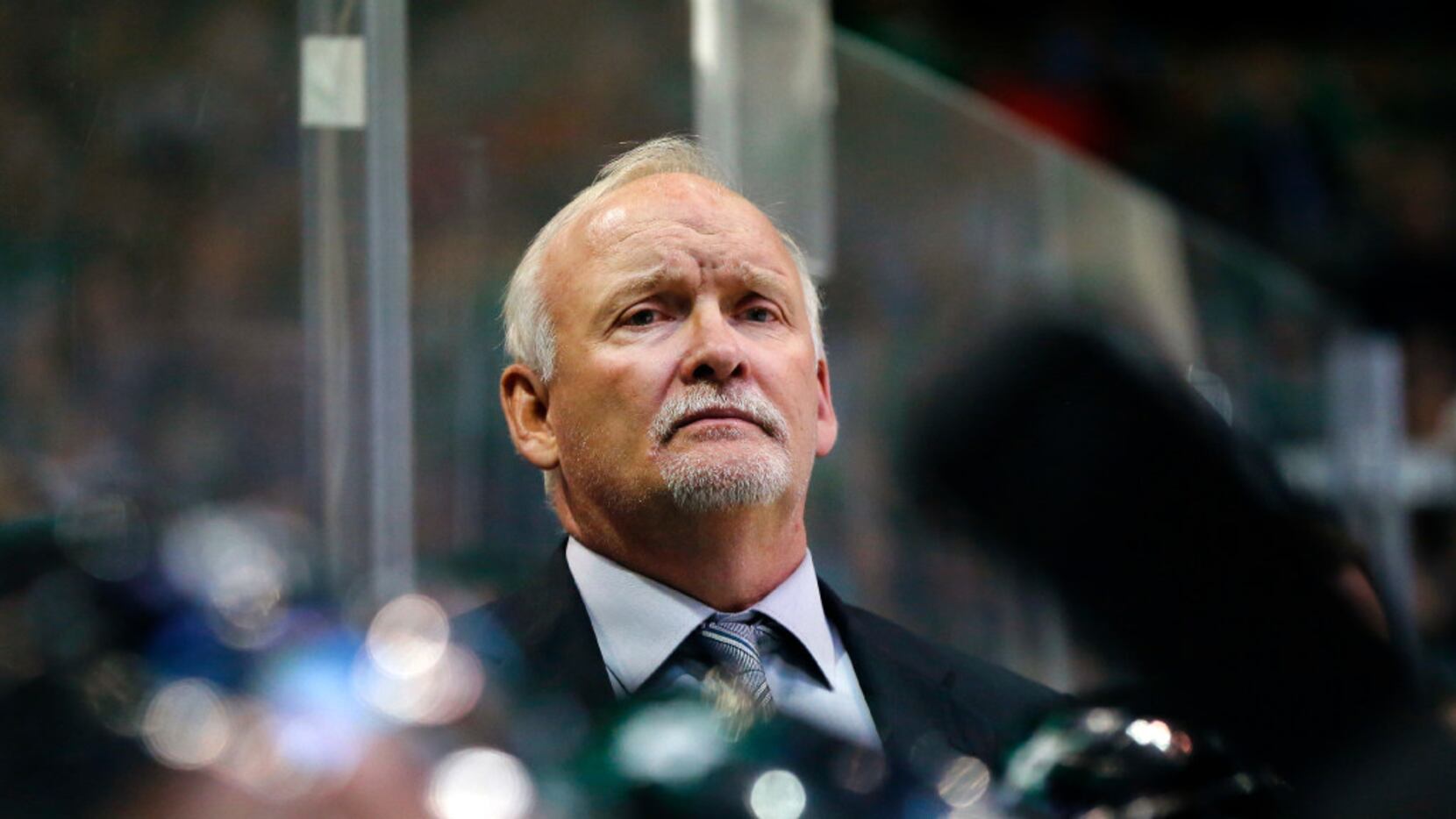 Dallas Stars head coach Lindy Ruff watches his team face the New York Islanders during the...