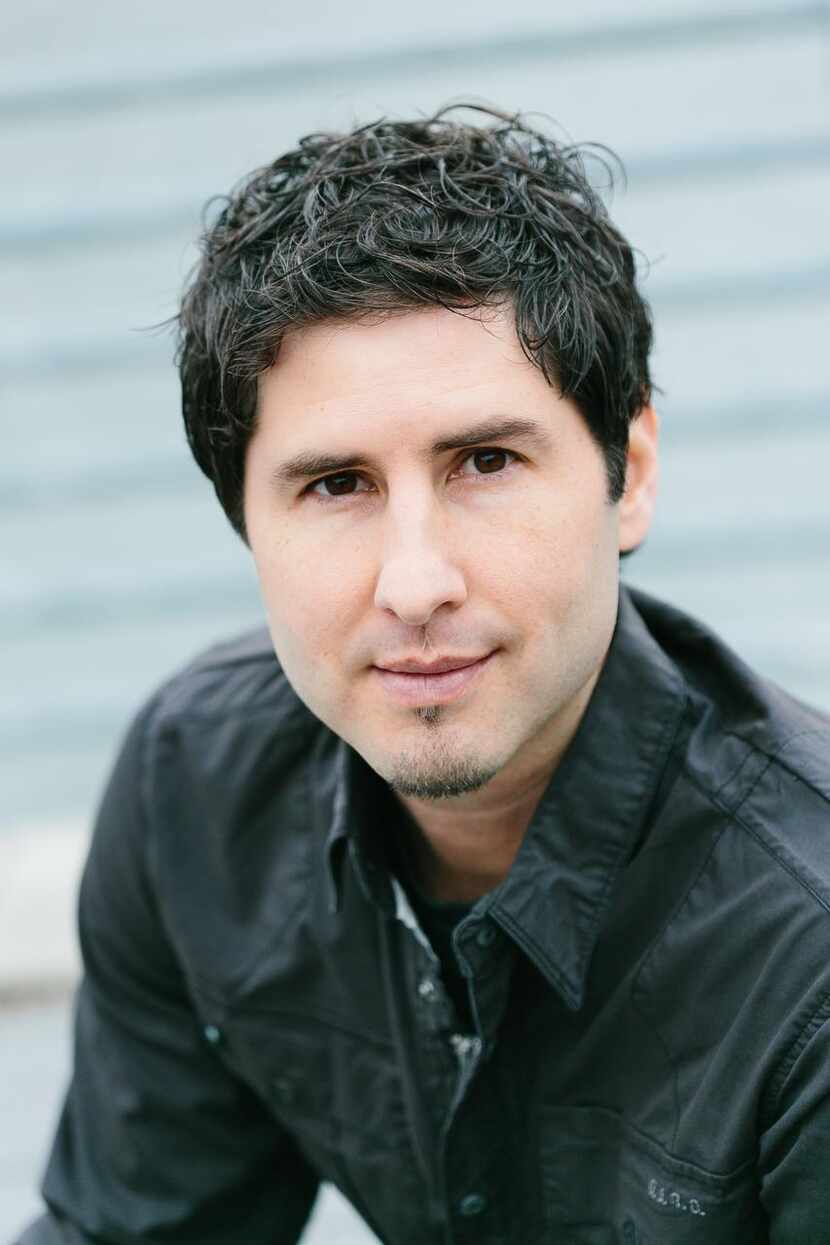 
Matt de la Peña
