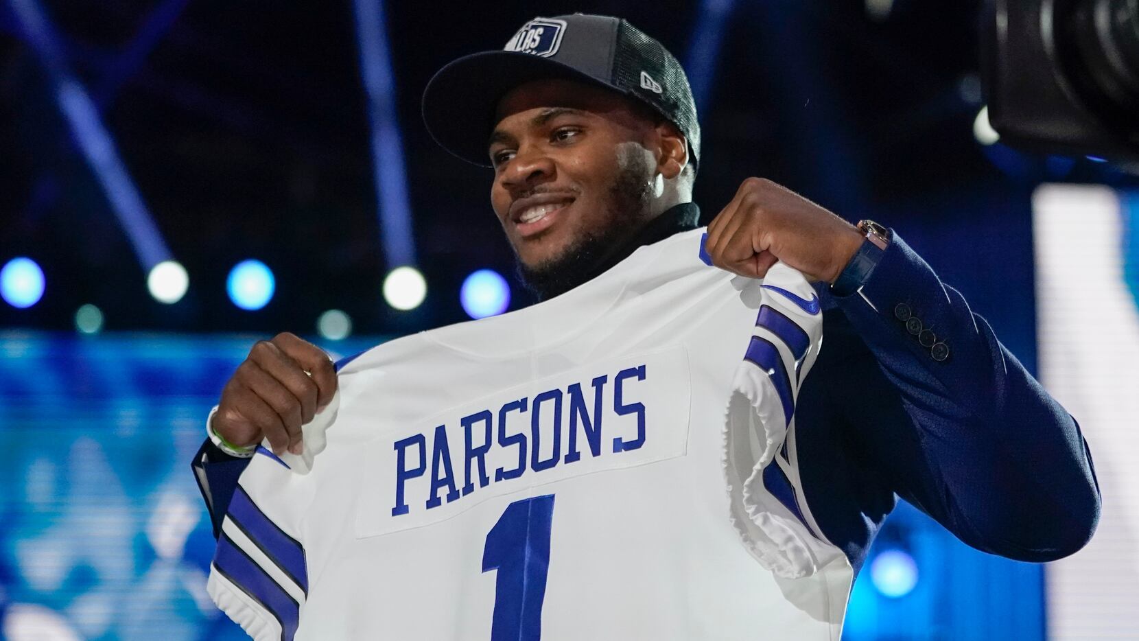 Cowboys release jersey numbers for 2021 draft class, Micah Parsons