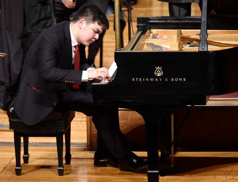  Alim Beisembayev, of Kazakhstan plays Tchaikovsky's Piano Concerto No.1 in B-flat Minor,...
