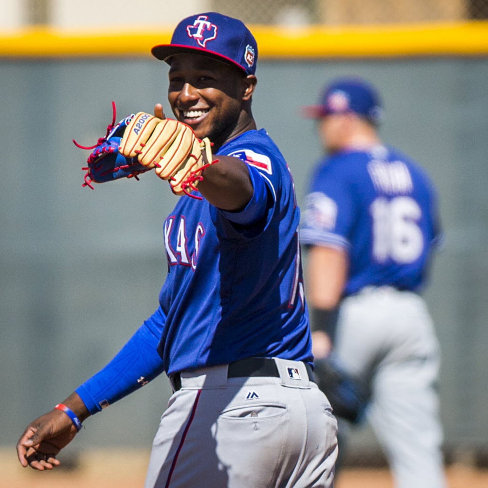 Jurickson Profar called up, to get his first MLB action since 2013