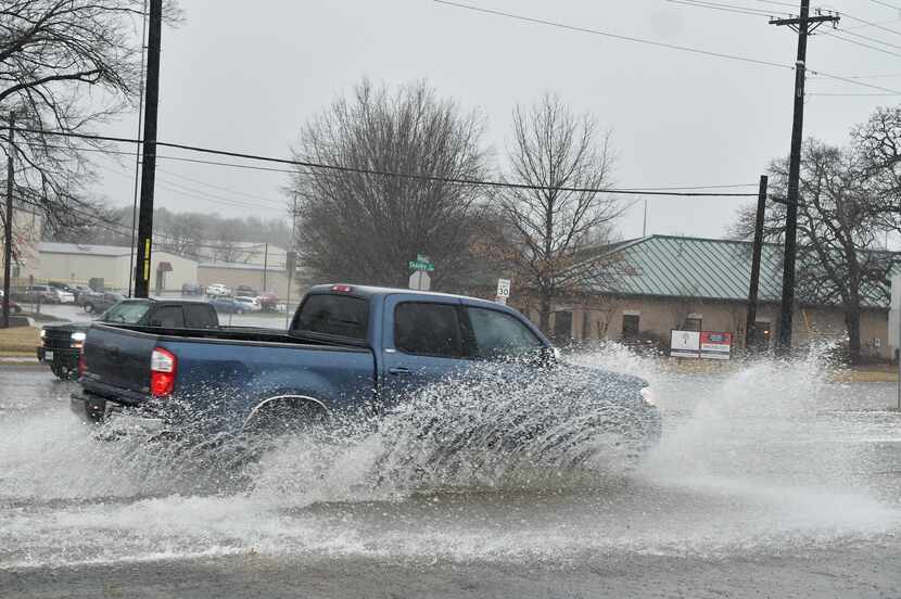 Hubo condiciones de inundación en algunas partes del Norte de Texas. Esta imagen fue captada...