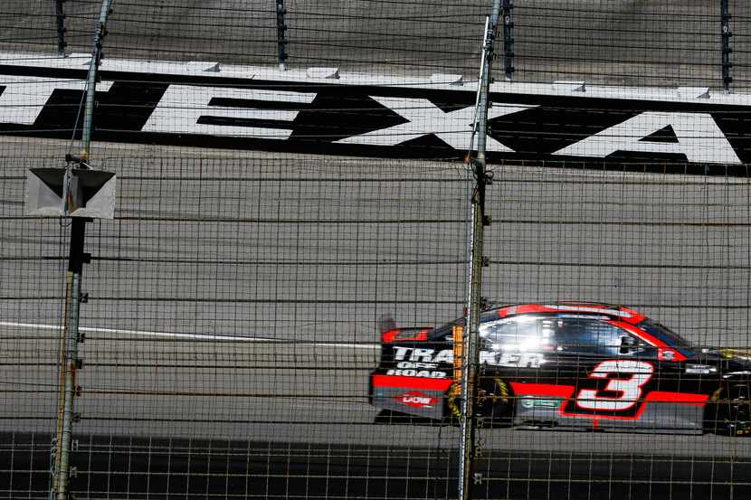 Driver Austin Dillon (No. 3) takes the first turn during the NASCAR Cup Series O'Reilly Auto...