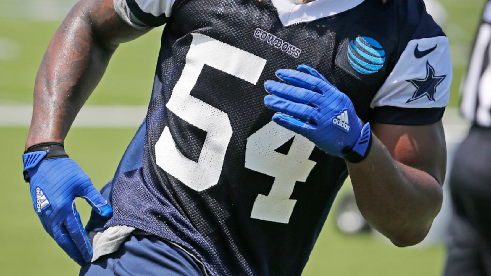 What they're saying about Jaylon Smith's recovery: LB is 'balling out';  Cowboys painted him into a corner