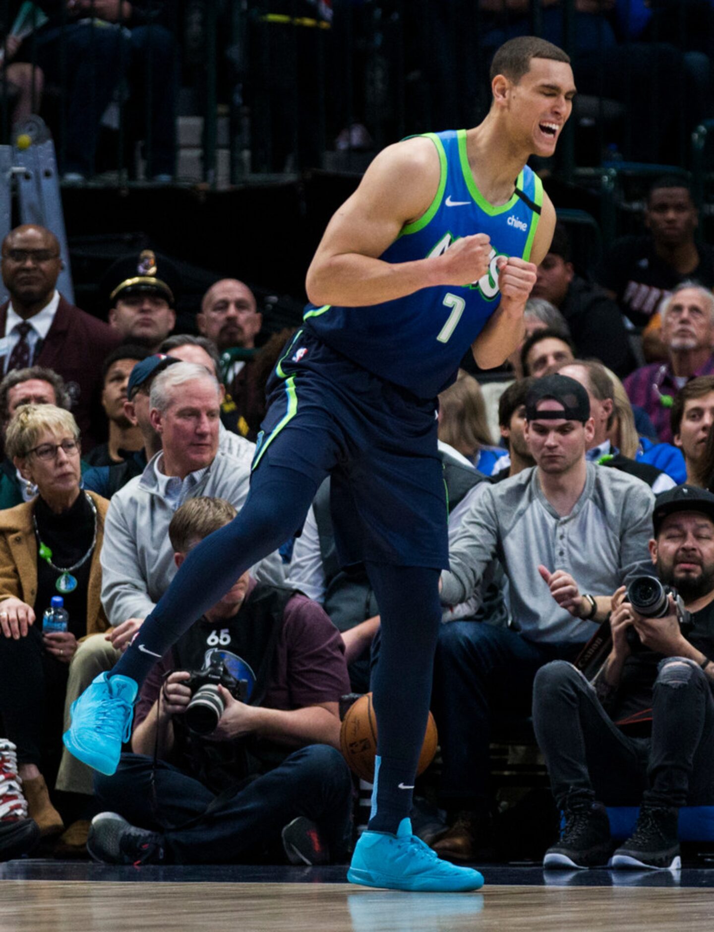 Dallas Mavericks forward Dwight Powell (7) celebrates a blocked pass during the third...