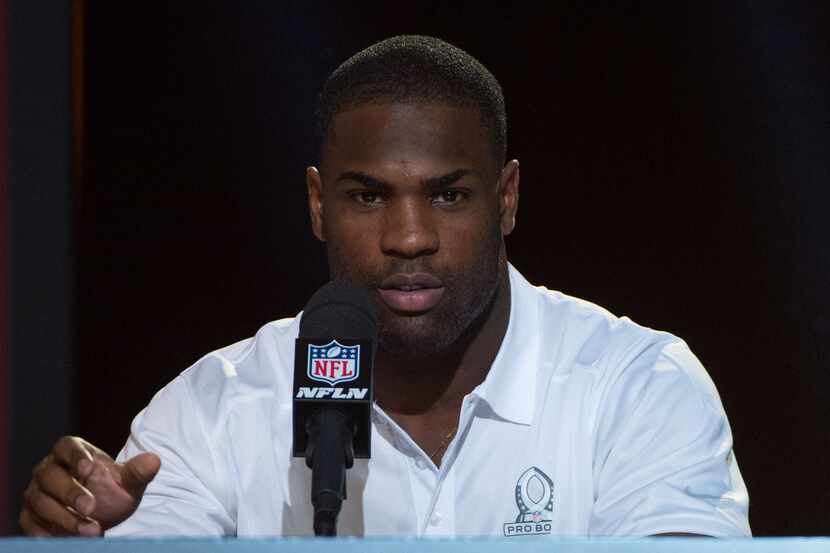 Team Irvin running back DeMarco Murray (29) of the Dallas Cowboys speaks during the Pro Bowl...