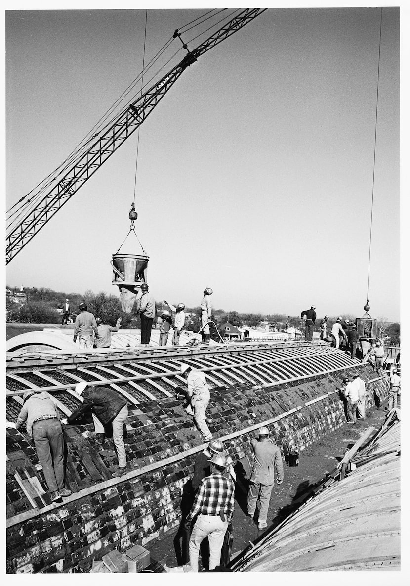 The pour of the first 100-foot-long vault of the Kimbell Art Museum, January 26, 1971.  