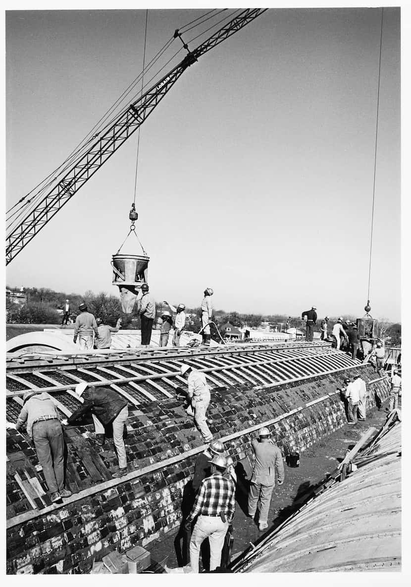 The pour of the first 100-foot-long vault of the Kimbell Art Museum, January 26, 1971.  