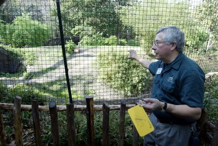  Ken Kaemmerer, curator of mammals at the Dallas Zoo, hypothesizes that teenagers might have...