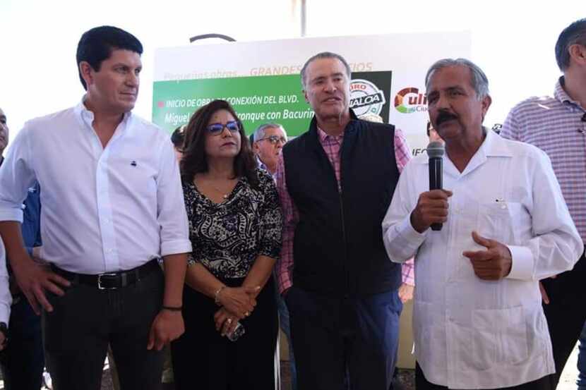 Alcalde de Culiacán Jesús Estrada Ferreiro fue captado haciendo sus necesidades en la vía...
