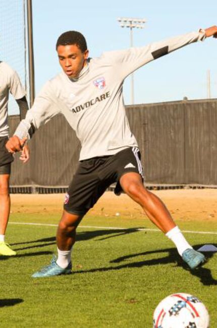 Reggie Cannon trains with FC Dallas pre-season 2017