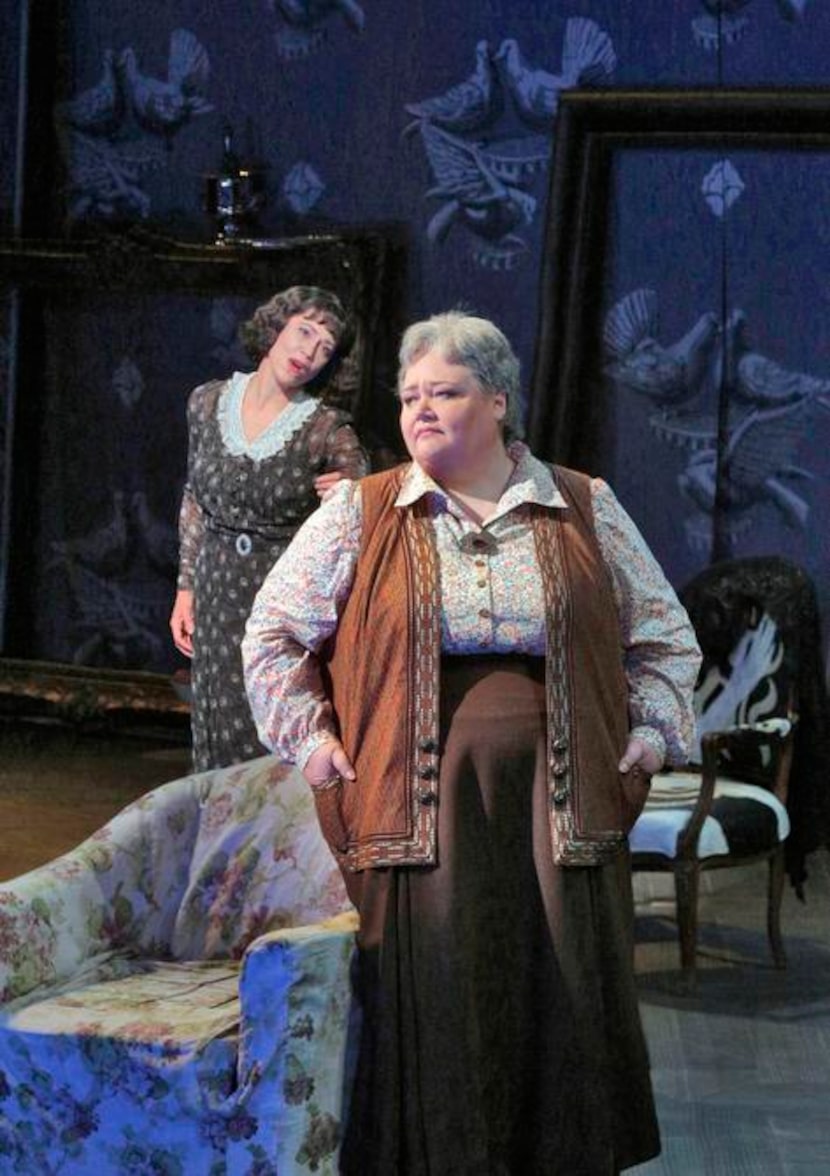 
Elizabeth Futral as Alice B. Toklas and Stephanie Blythe as Gertrude Stein in Opera Theatre...