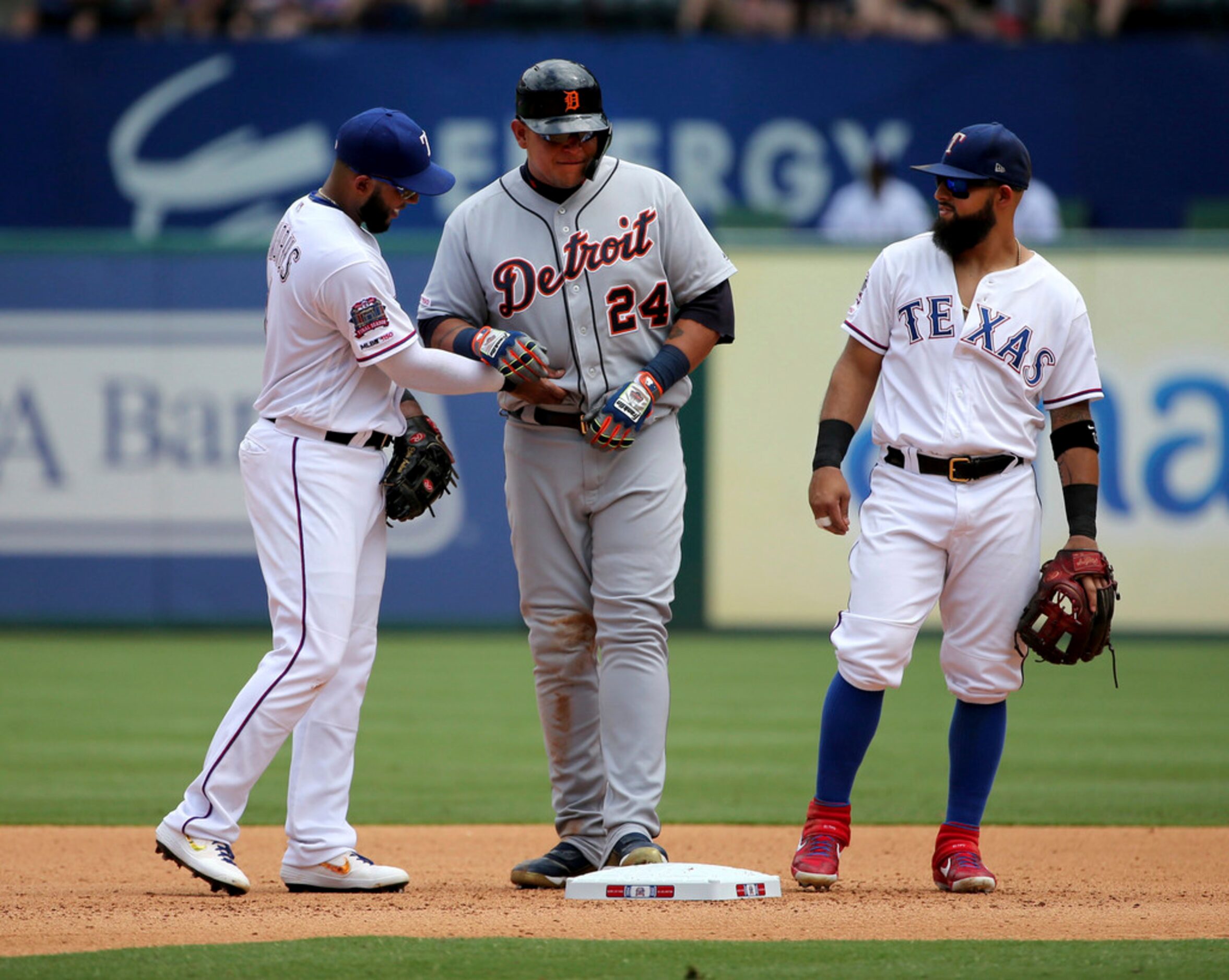 Texas Rangers shortstop Elvis Andrus, left, and Texas Rangers second baseman Rougned Odor,...