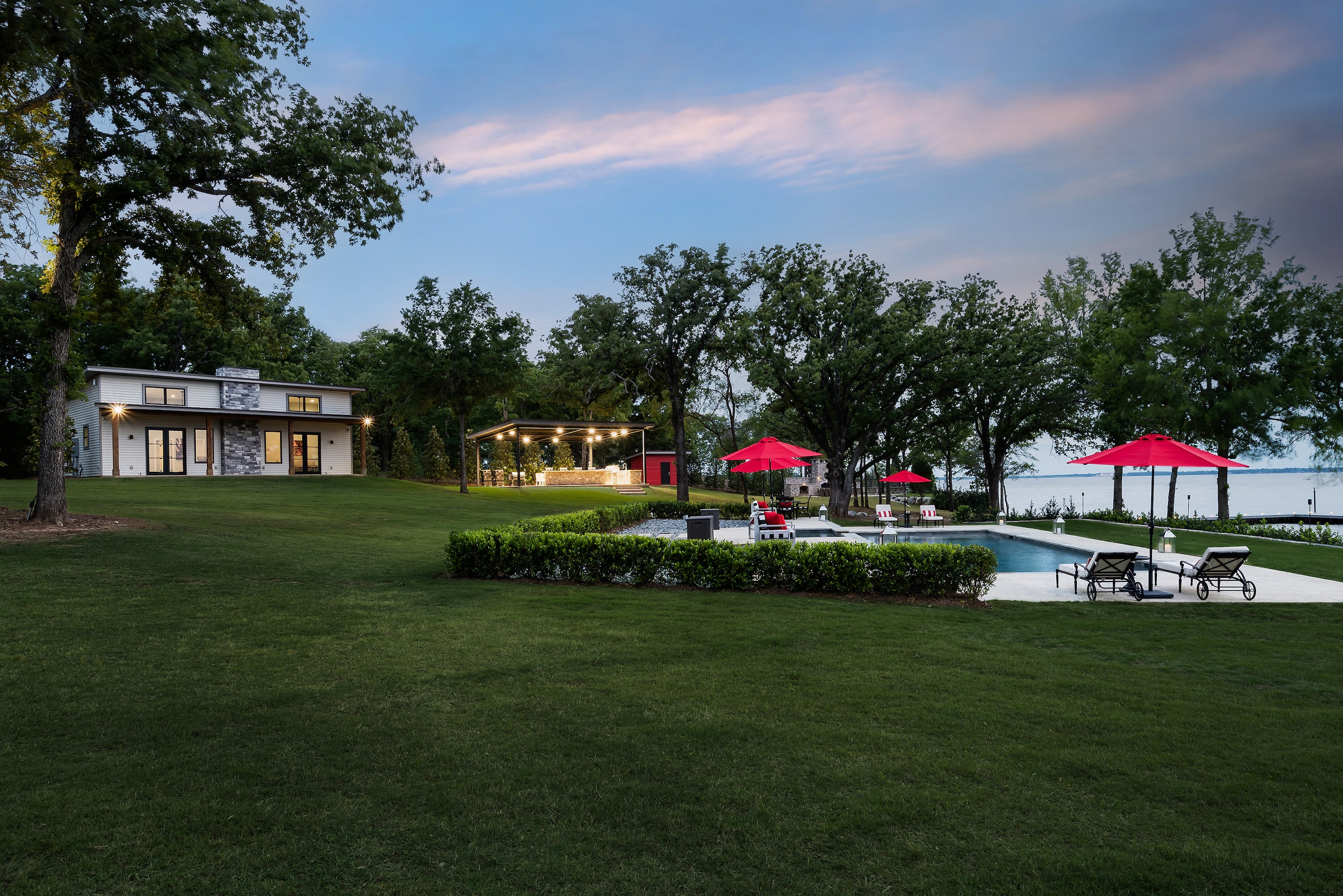 A nearly $19 million lakeside estate 60 miles southeast of downtown Dallas has hit the...