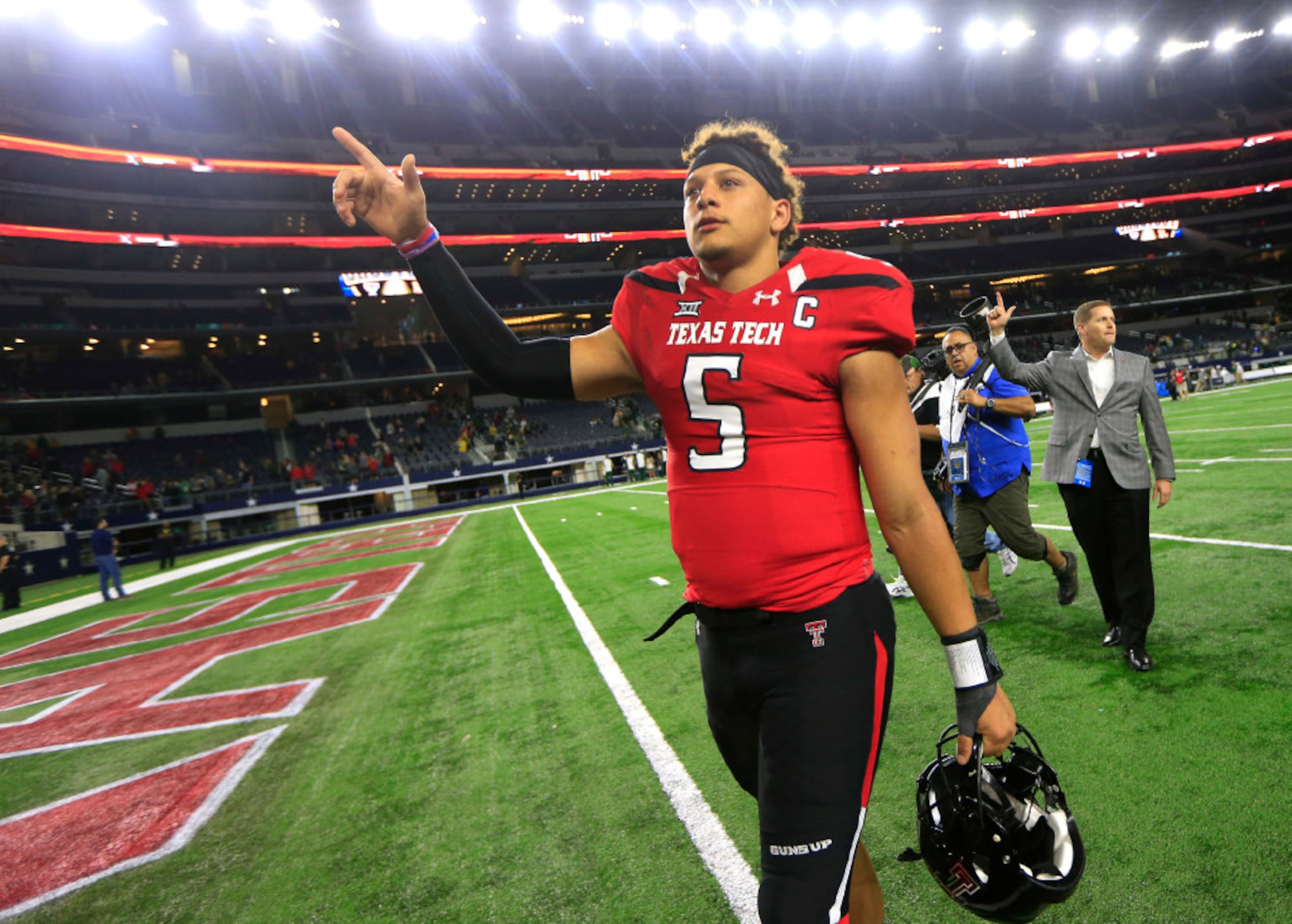 Patrick Mahomes shouts out Texas Tech commit for record-breaking HS  performance