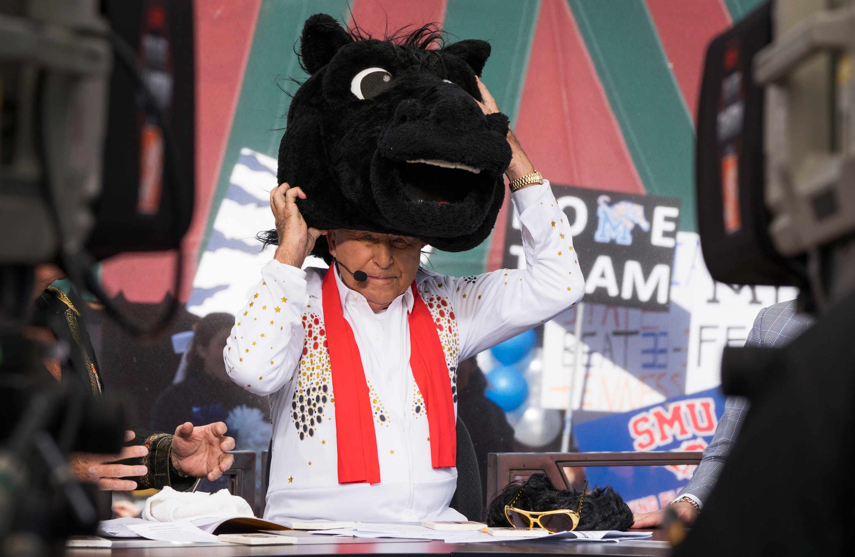 Lee Corso dons the headgear of SMU mascot Peruna as he picks the Mustangs for victory over...