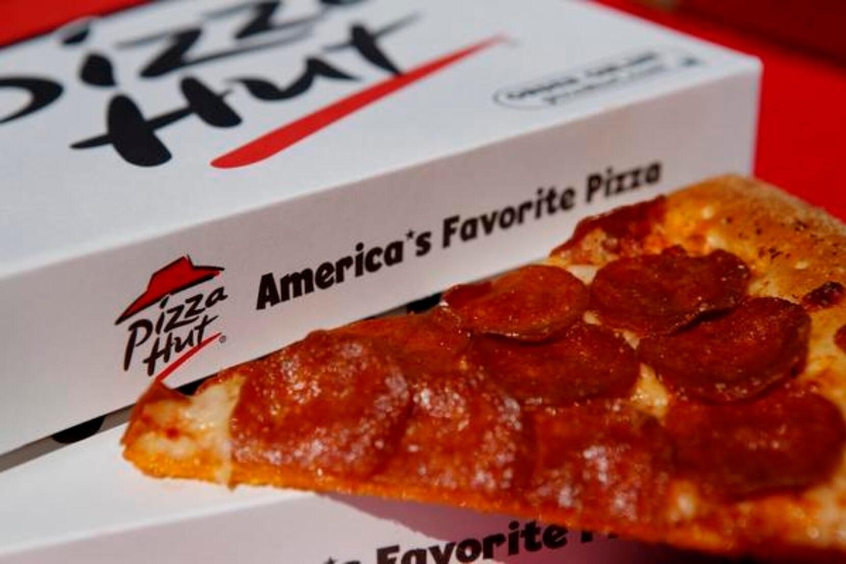 Pizza Hut shoots and scores with the return of its interactive