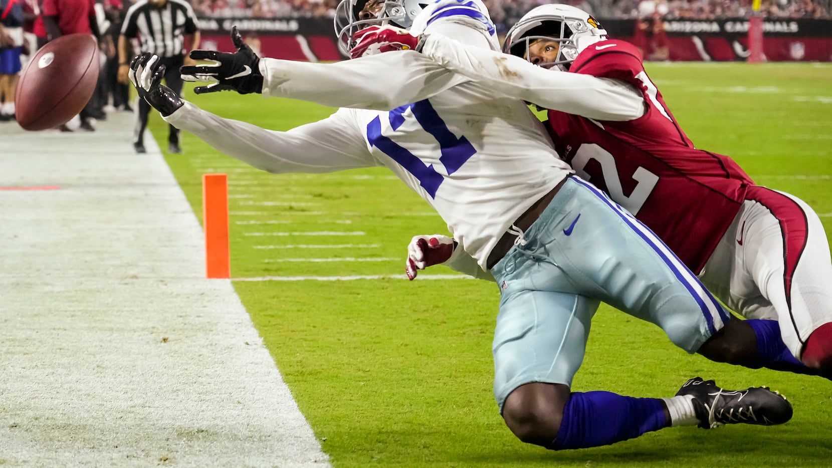 Dallas Cowboys wide receiver Malik Turner (17) can’t catch a pass in the end zone as Arizona...