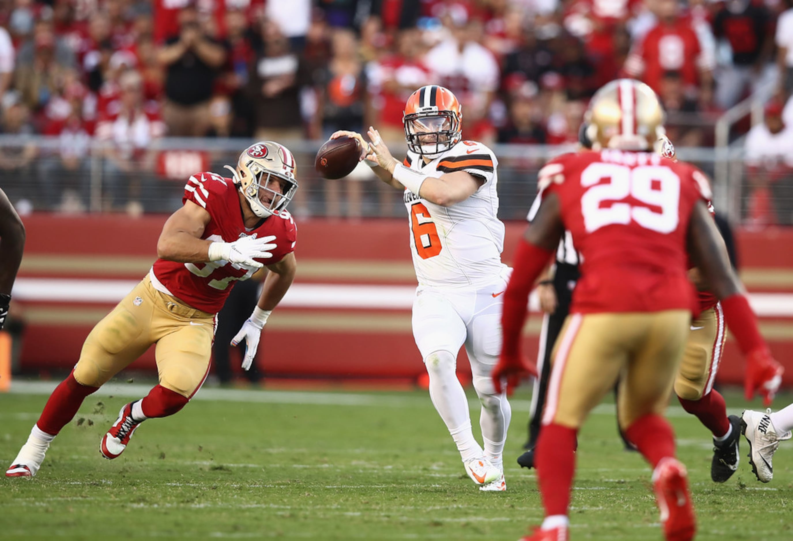San Francisco 49ers stay unbeaten with dominant win over the Los