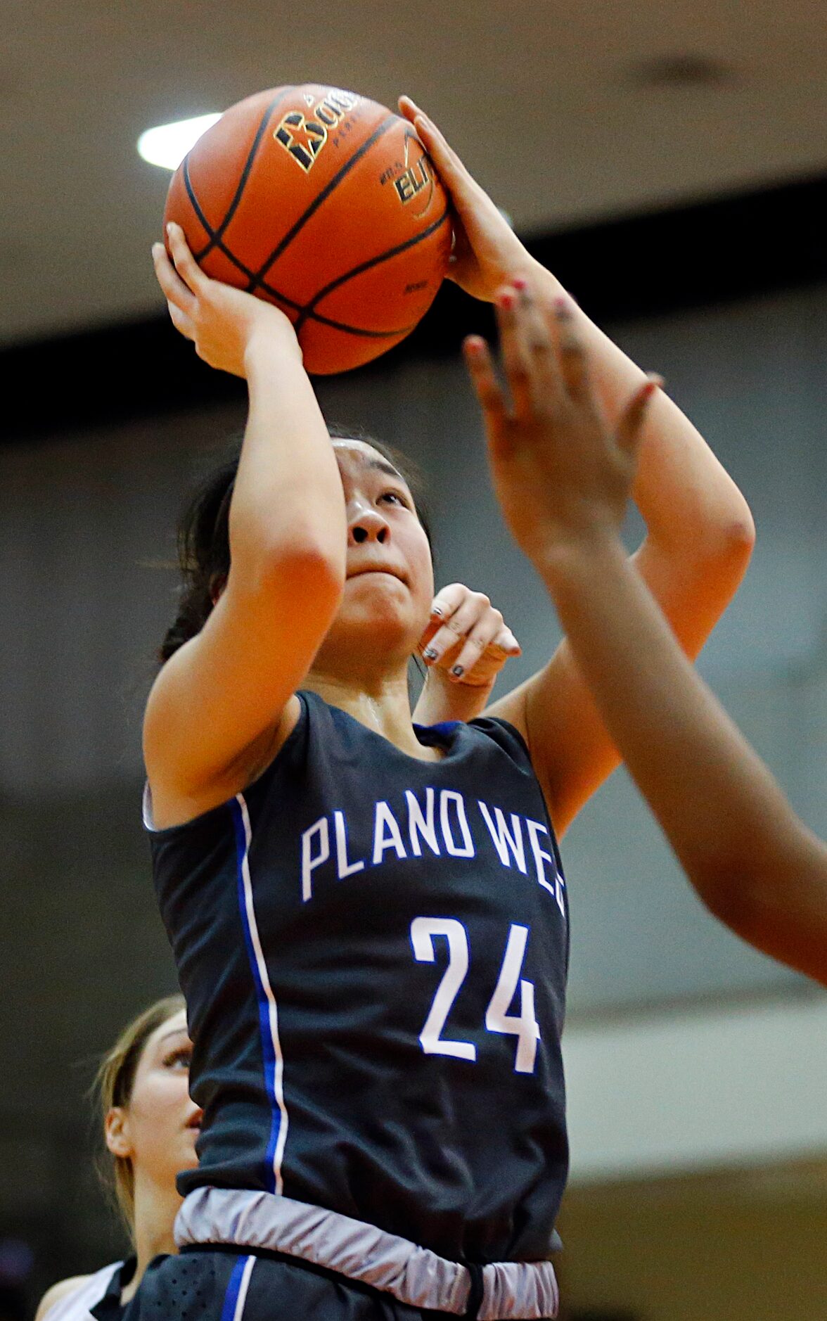 Plano West Natalie Chou (24) puts up a shot against Amarillo in the second half of the Class...