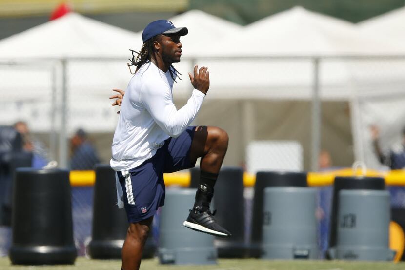 Injured Dallas Cowboys rookie outside linebacker Jaylon Smith works out during morning...