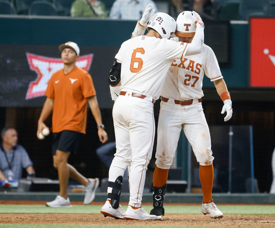 No. 2 Texas Longhorns Extend Baseball Winning Streak - Sports