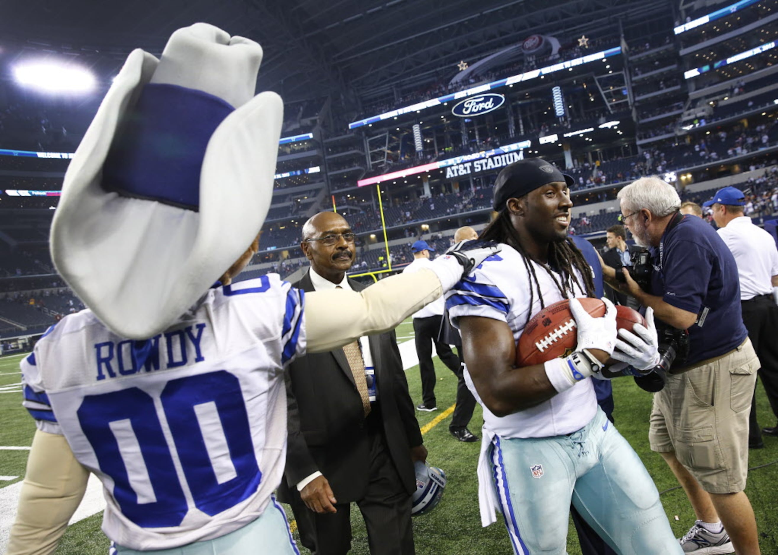 Dallas Cowboys WR/return specialist Dwayne Harris signs with New