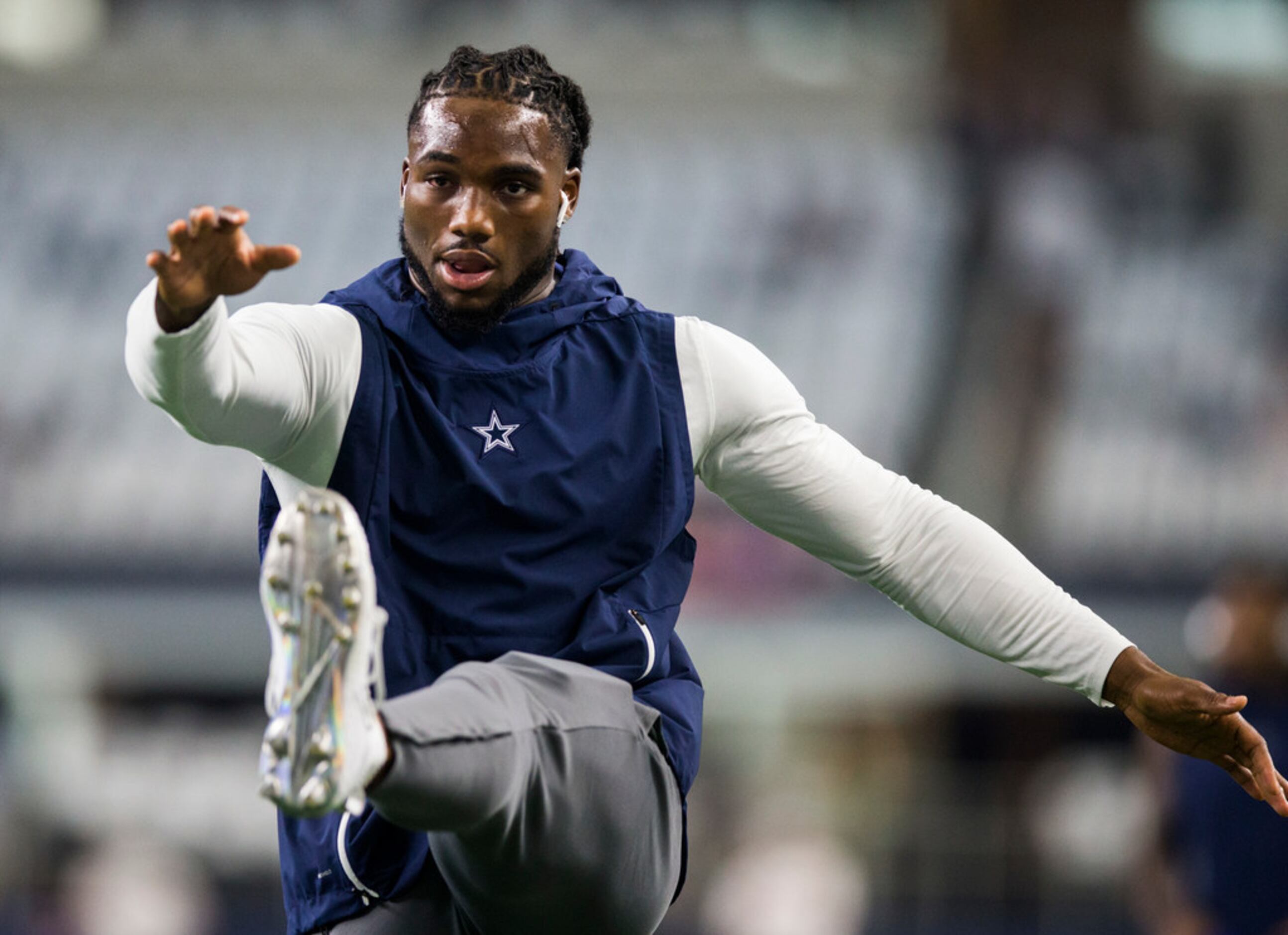 LB Jaylon Smith 'lives to be physical'