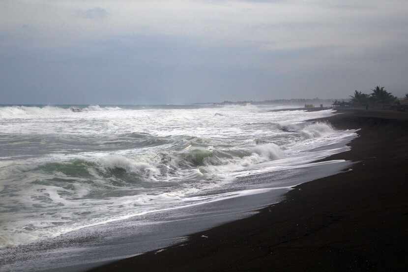 Se espera fuerte oleaje en las costas del Pacífico mexicano debido a Linda.