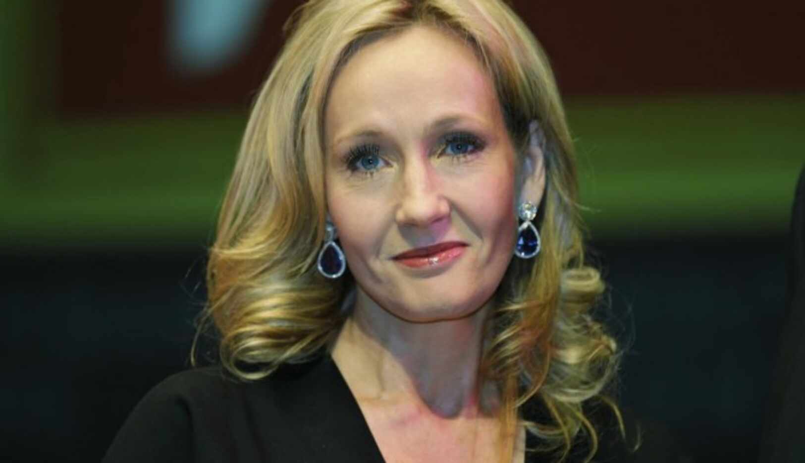 J.K. Rowling revela nuevos detalles de la historia del niño mago. (AP/Lefteris Pitarakis)
