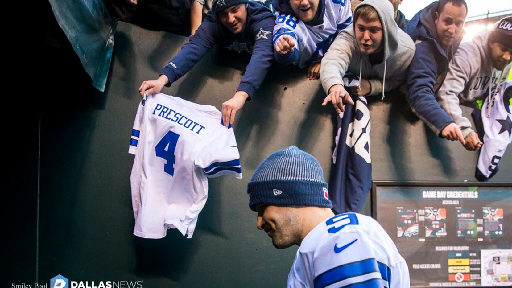 Was this Cowboys fan trolling Tony Romo with his Dak Prescott jersey?  Here's what we know