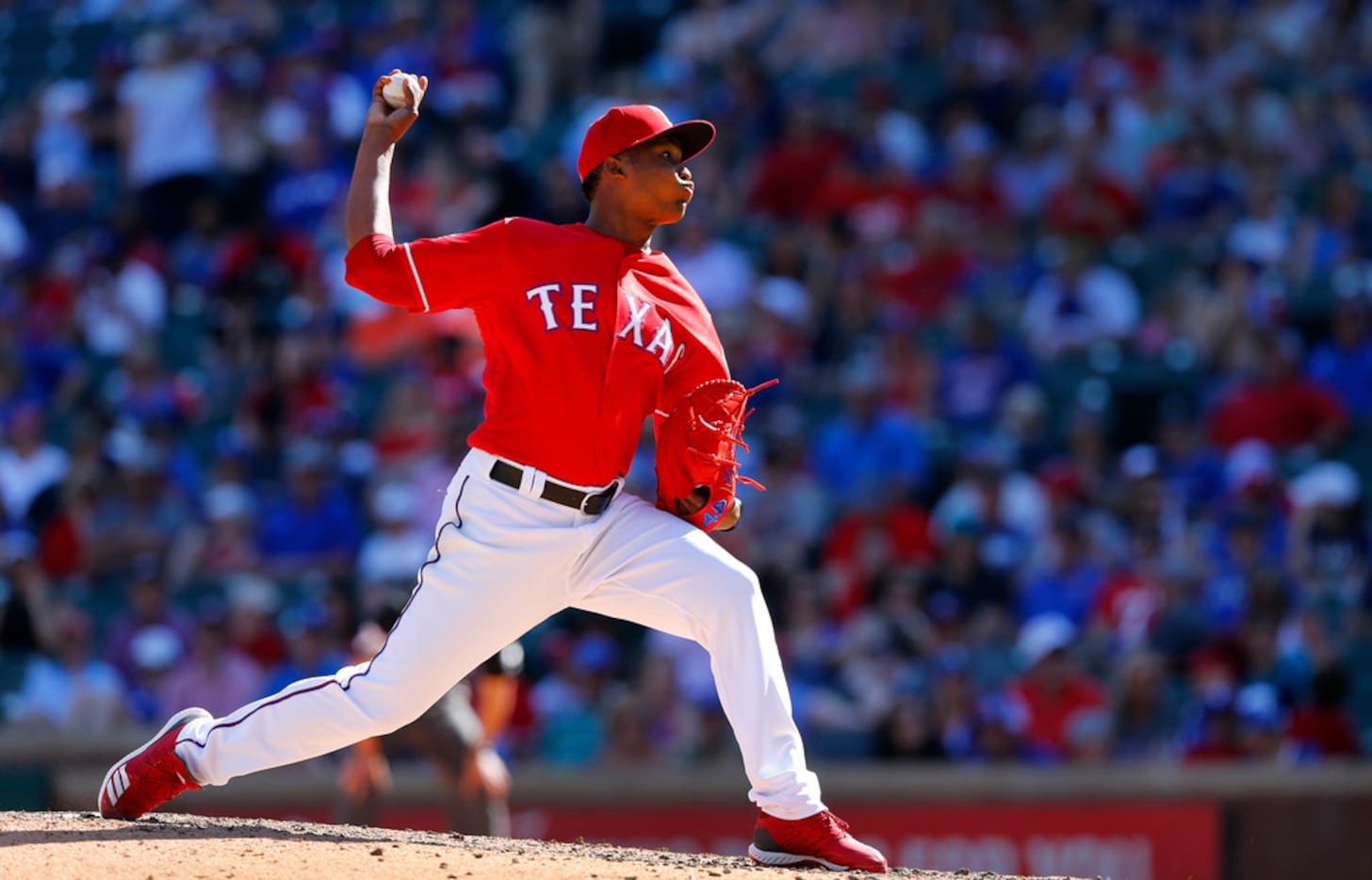 José LeClerc closed the door for Rangers on opening day, but efficiency  remains key