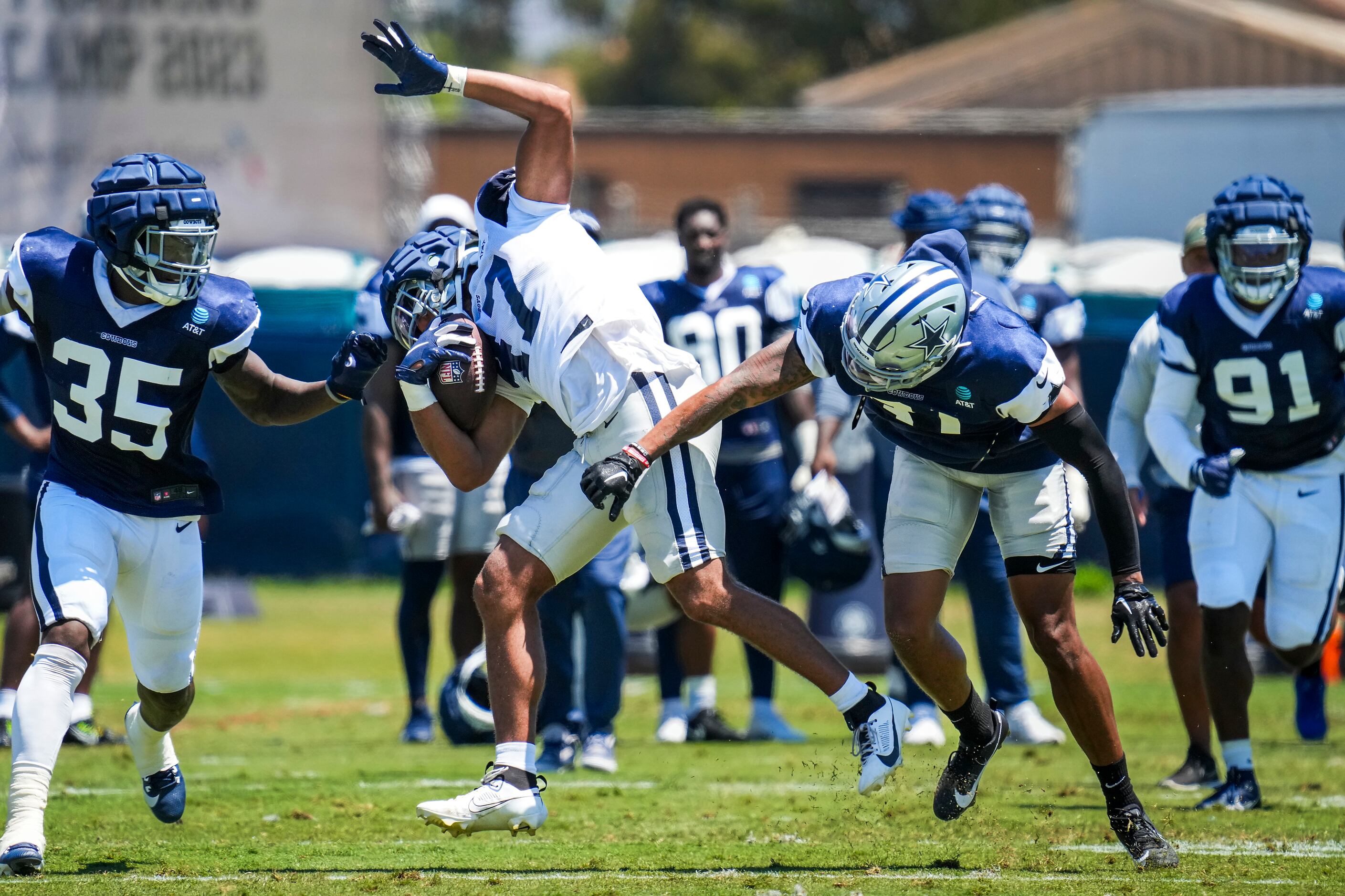 Dallas Cowboys linebacker DeMarvion Overshown (35) and corner back