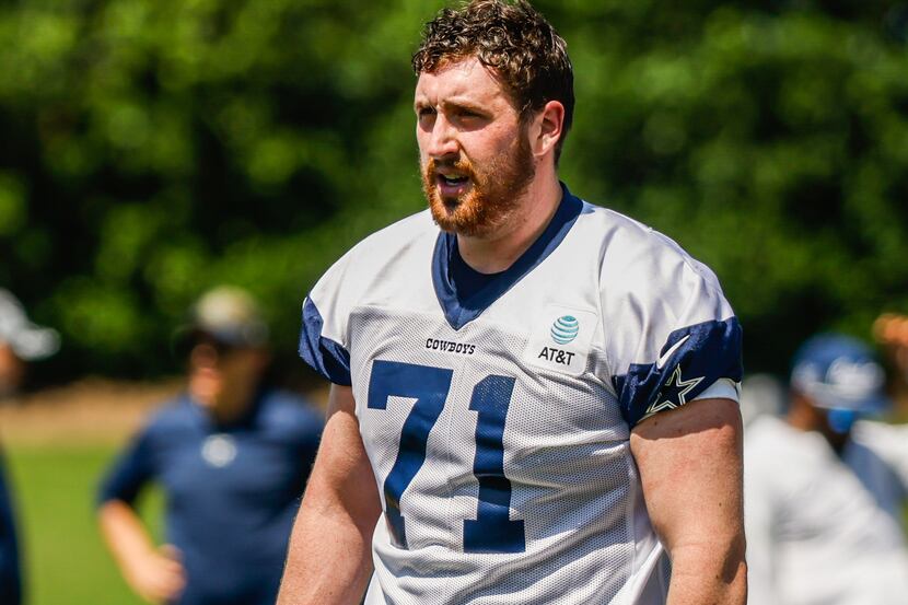 Dallas Cowboys offensive tackle (71) Matt Waletzko as he leaves the field after a Cowboys...