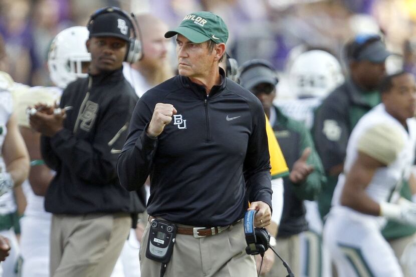 Baylor Bears head coach Art Briles reacts during game against Texas Christian at Amon G....