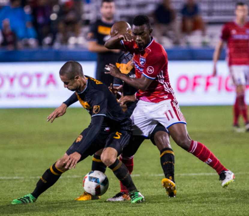 El último partido de Castillo con Dallas fue en julio ante Houston. Foto DMN