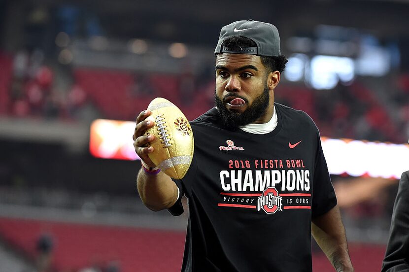 GLENDALE, AZ - JANUARY 01:  Running back Ezekiel Elliott #15 of the Ohio State Buckeyes...