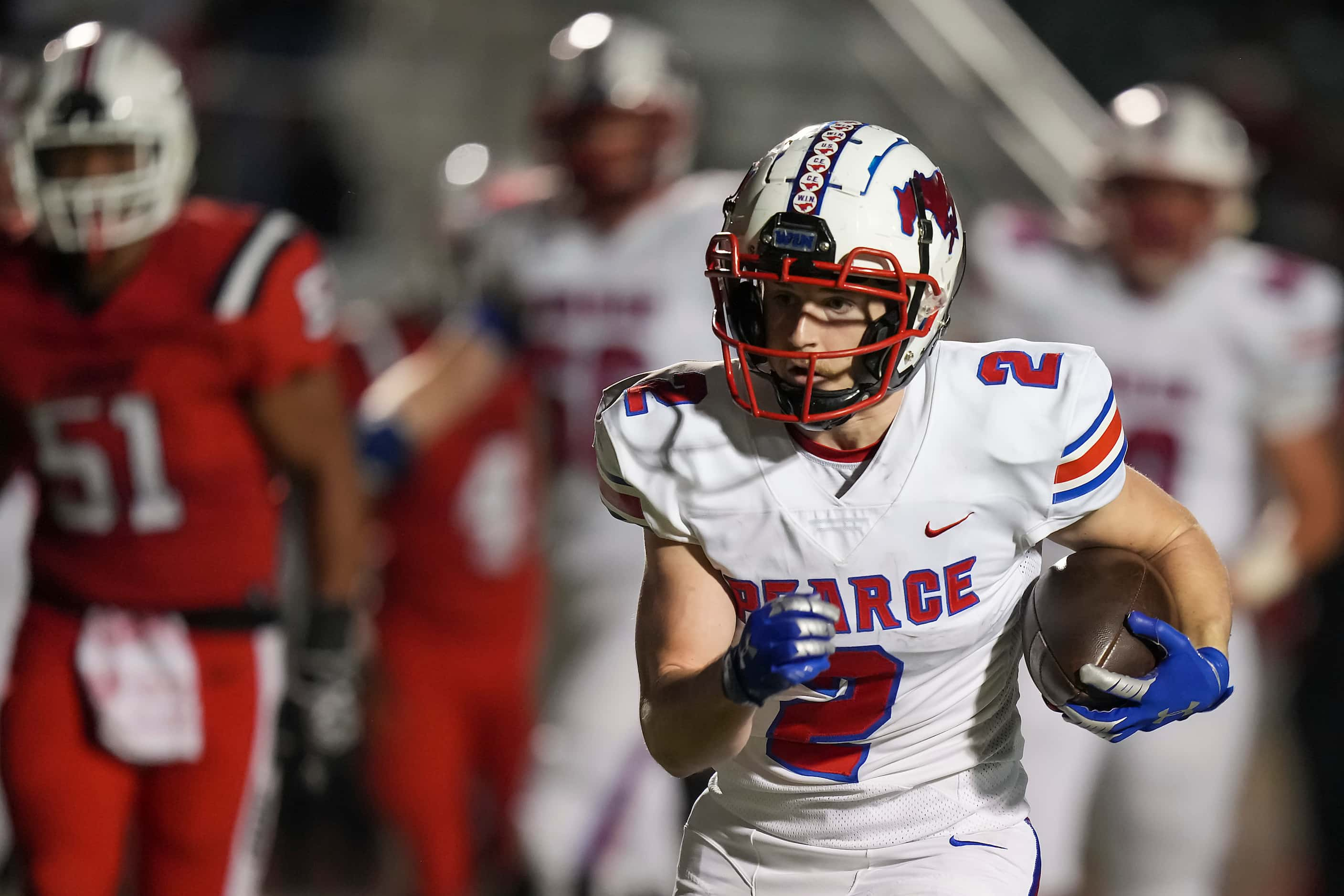 Richardson JJ Pearce running back Adam Belin (2) breaks free on a touchdown run during the...