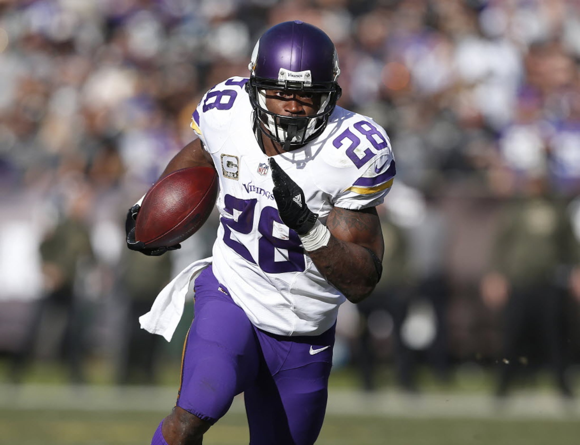 Adrian Peterson: Breaking News, Rumors & Highlights