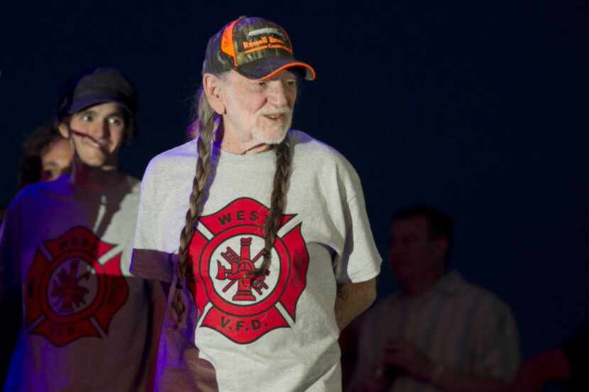 Willie Nelson donned an "I Support West VFD" shirt for his 80th birthday benefit concert...